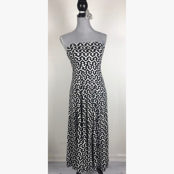 gap black and white dress